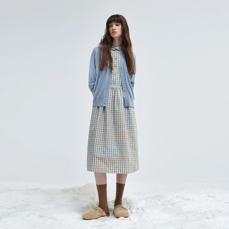 FLORA&AILEY【星线好物】V领绣花开衫F4341A0S632386