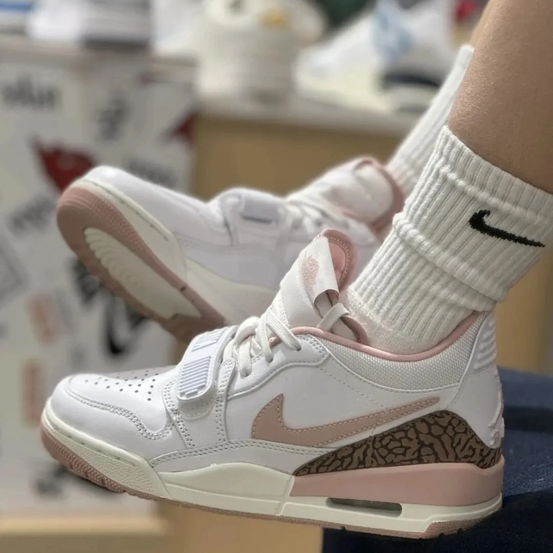 NIKE/耐克女款AJ312低帮运动鞋FQ7827116