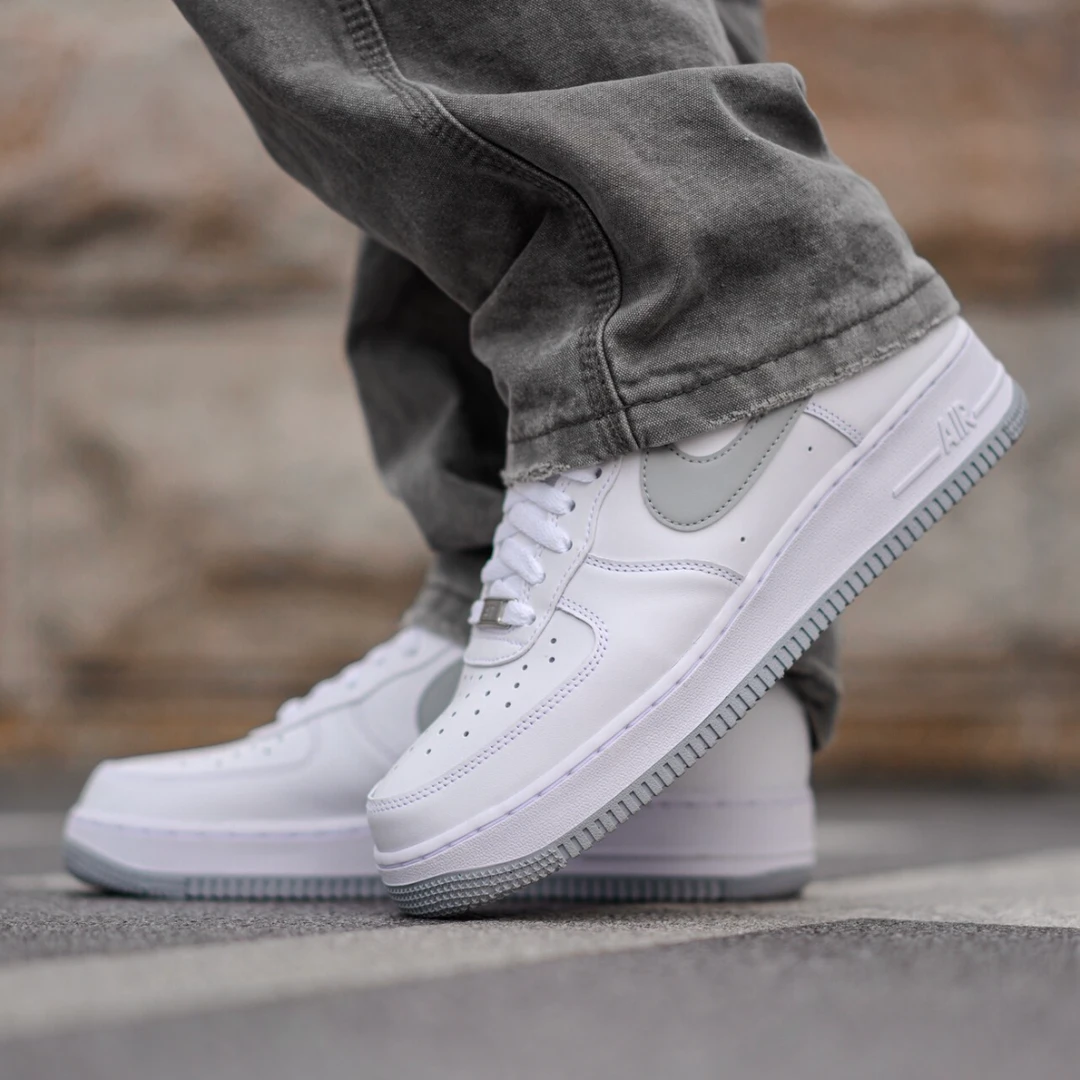 NIKE/耐克AF1男子空军一号运动鞋FJ4146100