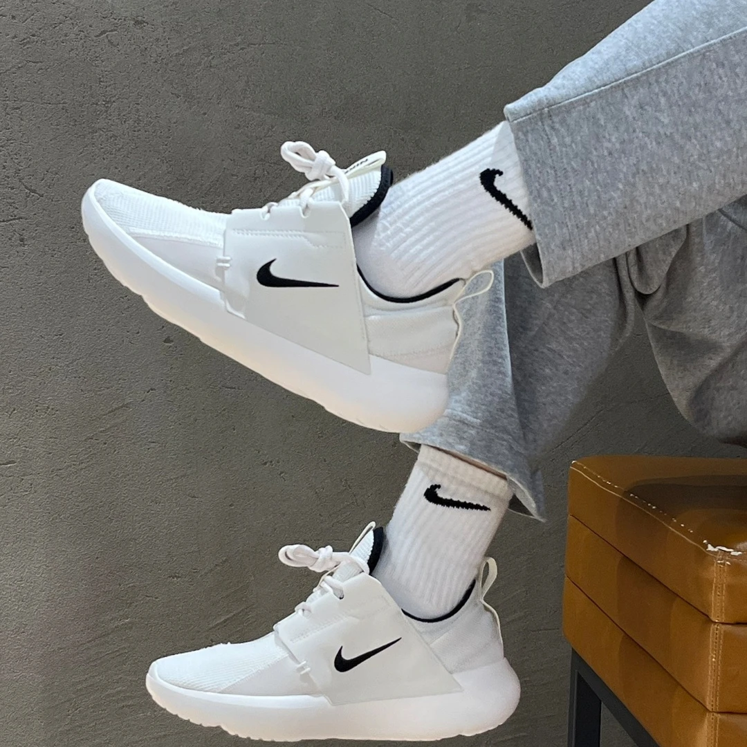 NIKE/耐克女款白色低帮运动鞋DV8405100