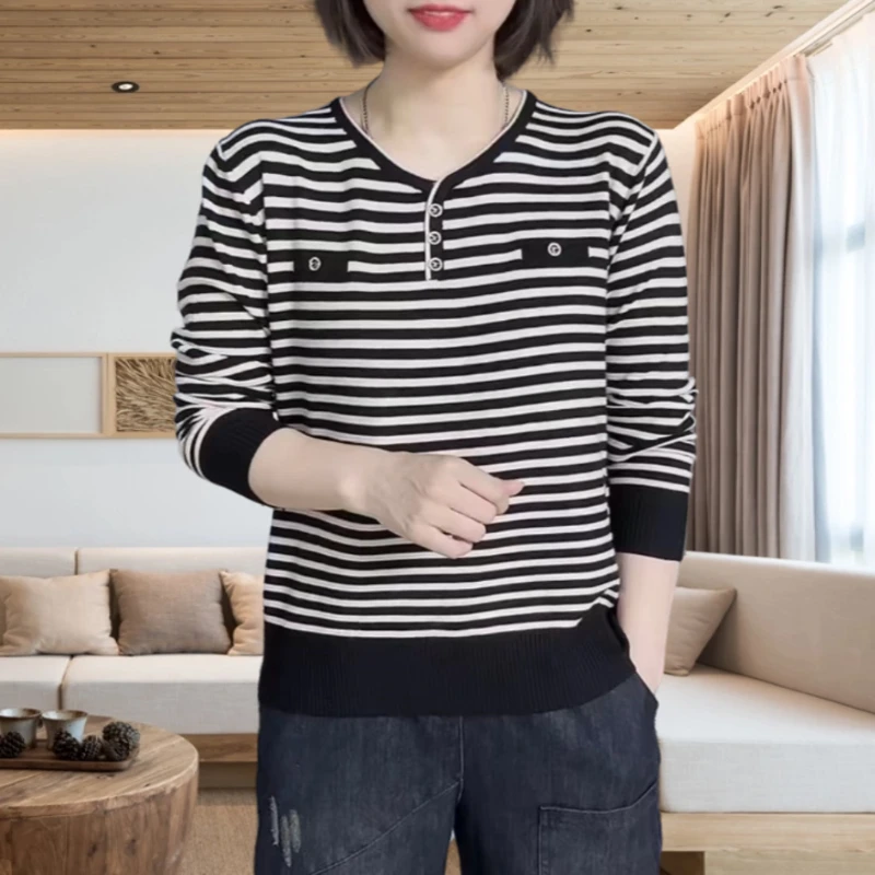 妈妈装洋气通勤打底针织衫女2024年秋冬新款遮肉显瘦条纹上衣