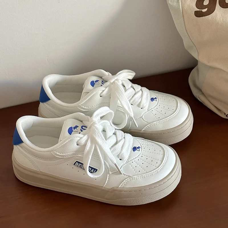 玲芽鞋子女百搭学生透气小白鞋2024新款面包鞋休闲小众设计板鞋