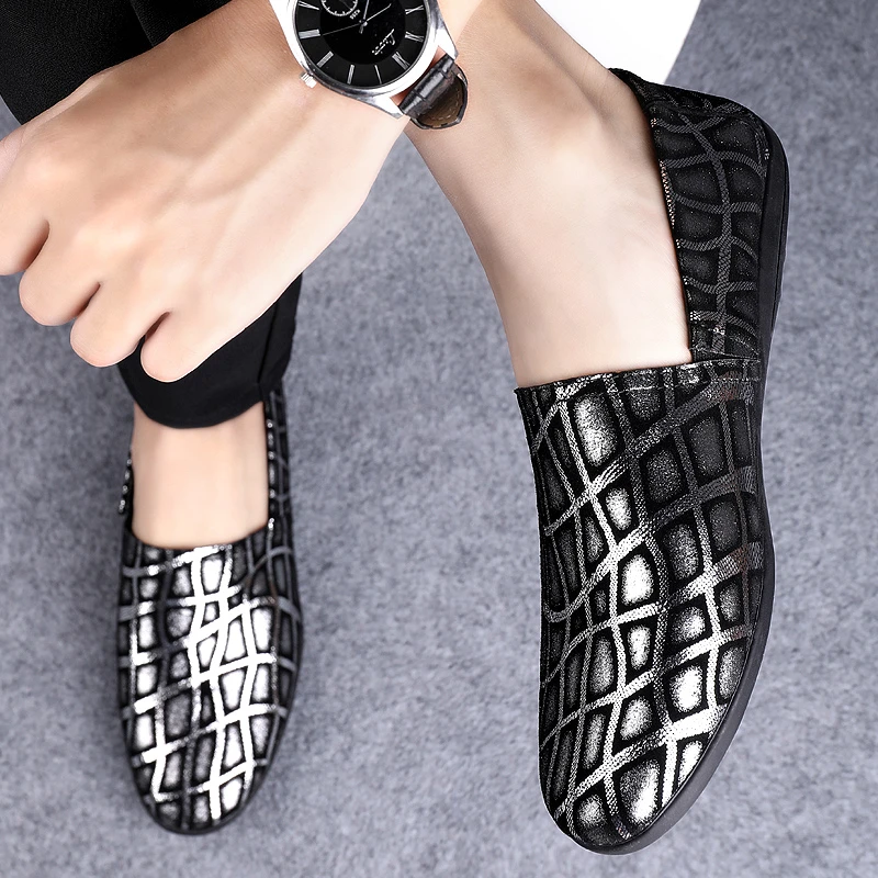 休闲男皮鞋秋季新款时尚百搭透气豆豆鞋子一脚蹬软底男士青年潮鞋