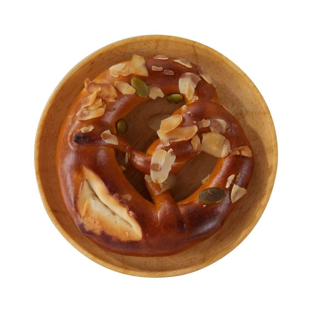 盒马烘焙 坚果碱水结面包  55g