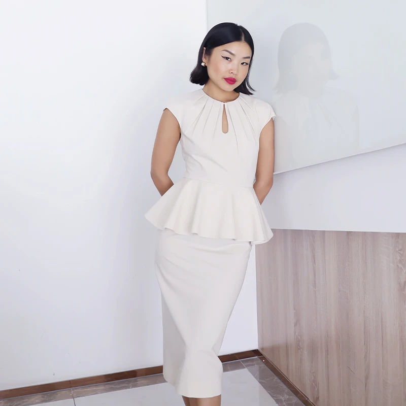 美剧大女主惊艳收身荷叶腰包臀通勤职场铅笔裙