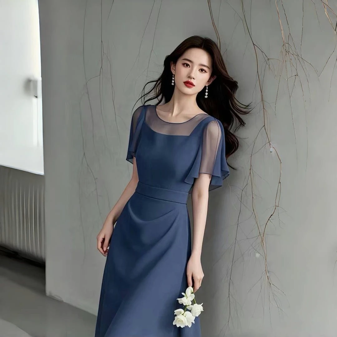 夏季新款简约时尚高端小众设计感轻熟风气质轻奢短袖收腰连衣裙女