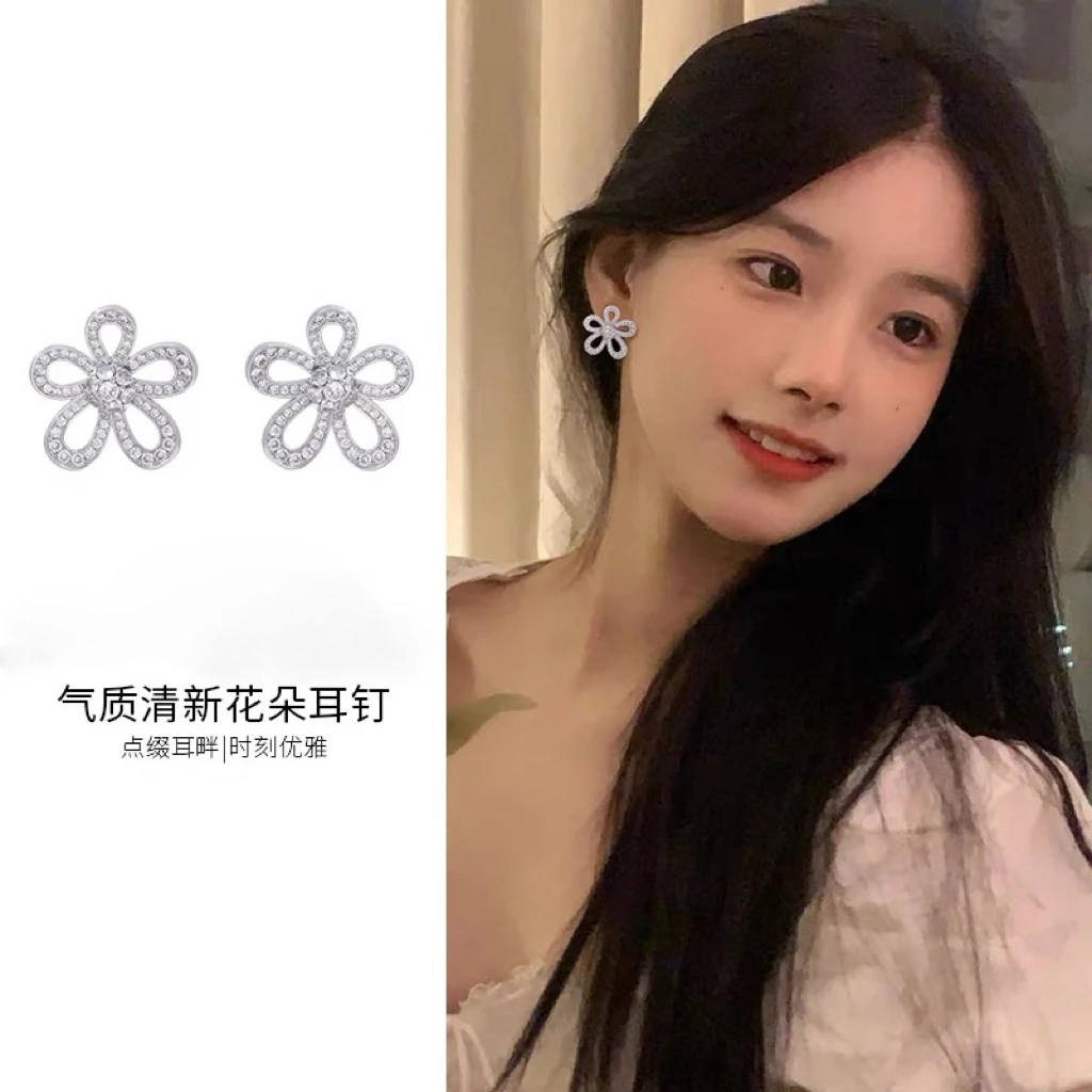 铜合金合成锆石耳饰 小众满钻ins大花朵耳饰耳钉气质山茶花耳环