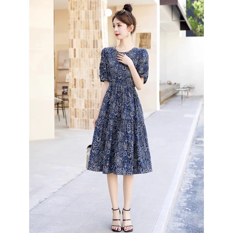 夏季新款气质洋气复古法式桔梗收腰显瘦碎花连衣裙女A字裙潮蓝色
