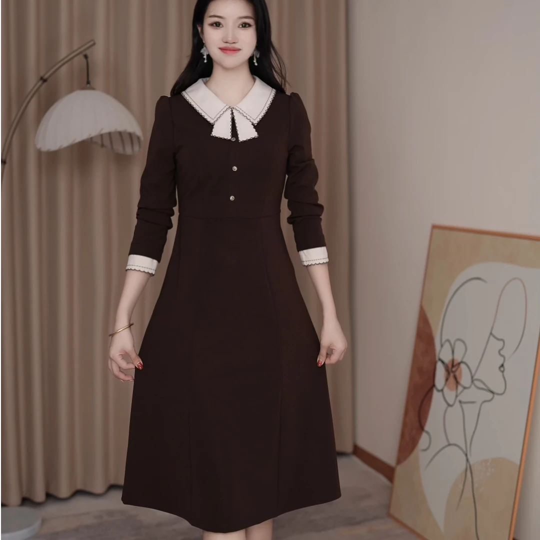 高级感蝴蝶结连衣裙2024新款气质轻奢修身减龄中长款a字裙