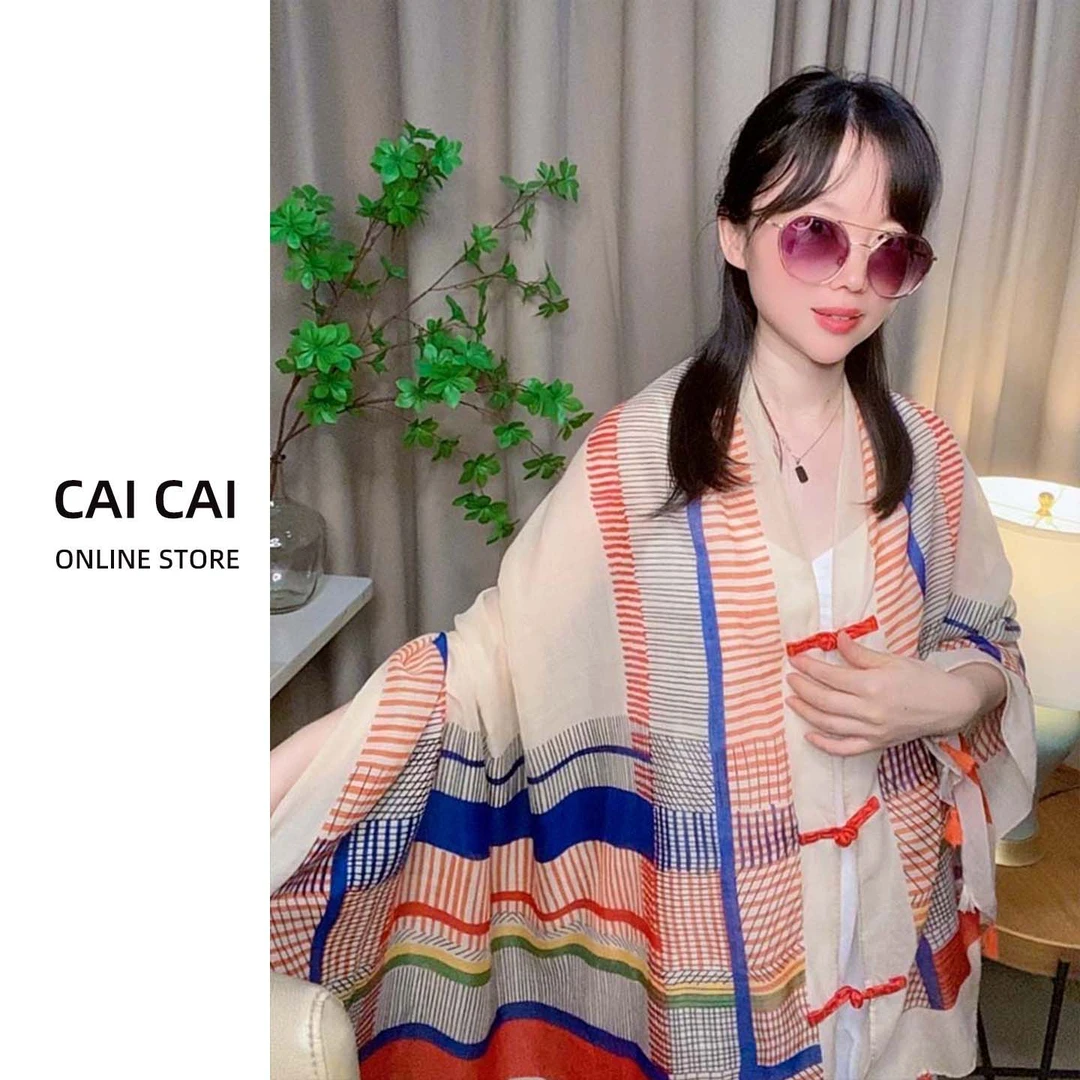 七彩格纹民族风手工盘扣披肩百搭云南旅行拍照气质优雅知性