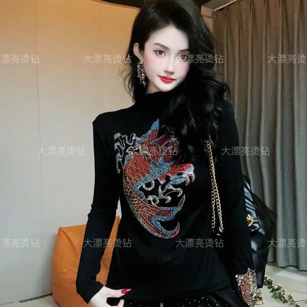 【秋冬爆款】 年年有余半高领长袖上衣重工烫钻T洋气欧货显瘦打底衫