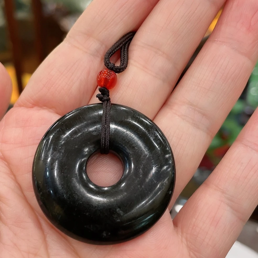 【闪购商品】蛇纹石玉颈饰未镶嵌简****洁