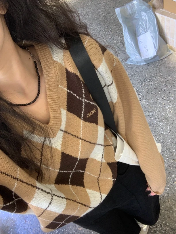 【仅支持48小时退换货】在韩～菱格毛衣