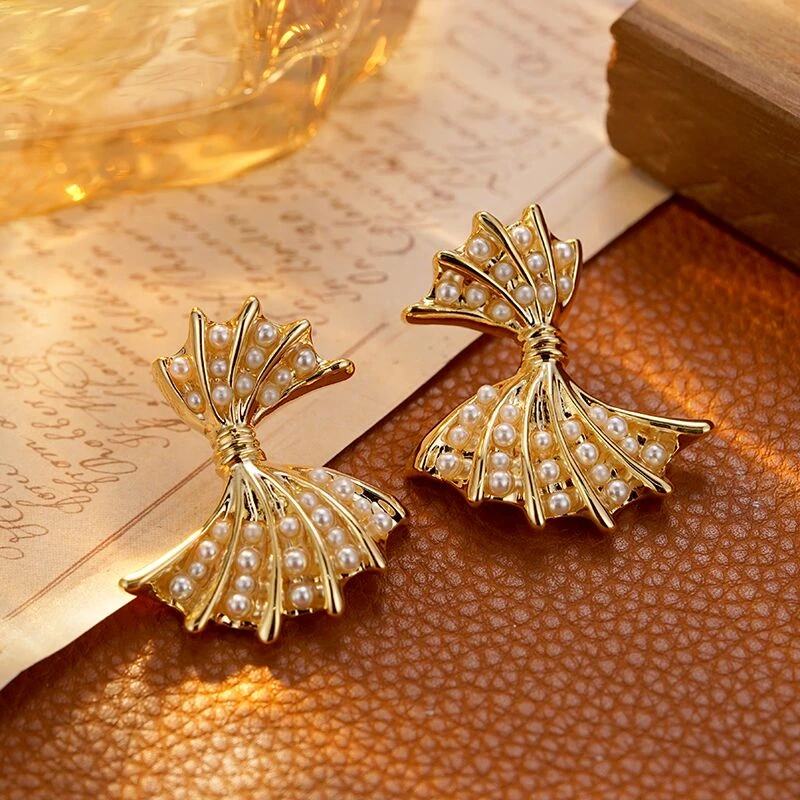 铜合金耳饰 5800 优雅高奢精致显瘦新潮气质百搭蝴蝶结耳钉耳环