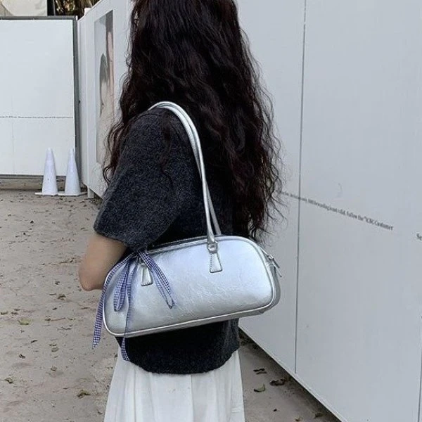 韩版春季新款芭蕾风手提女包潮百搭银色单间腋下包辣妹法棍包枕头