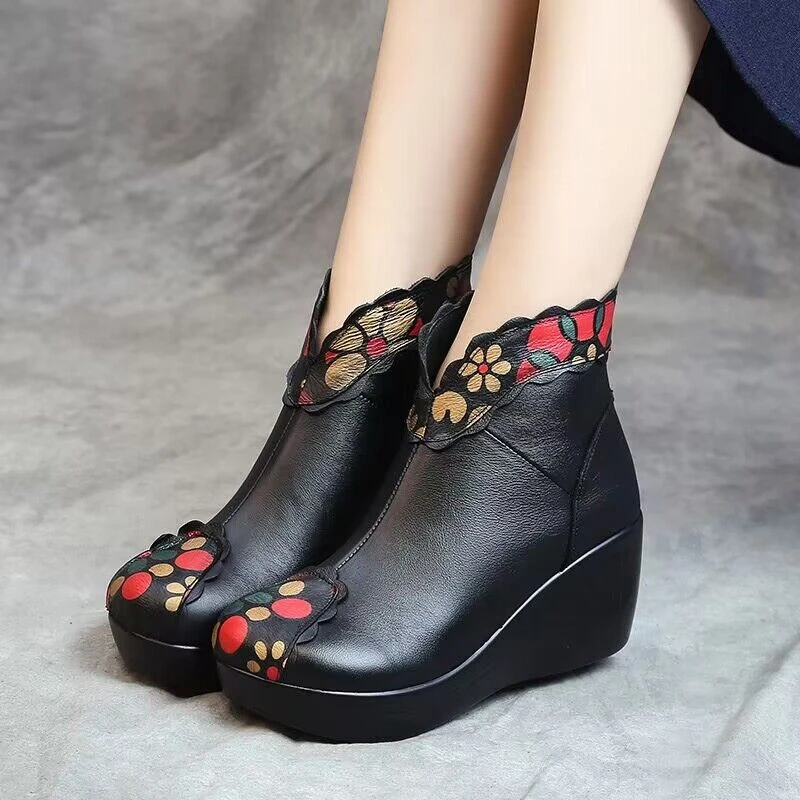 坡跟短靴女秋冬新款复古民族风真皮厚底马丁靴防水台圆头加绒棉靴