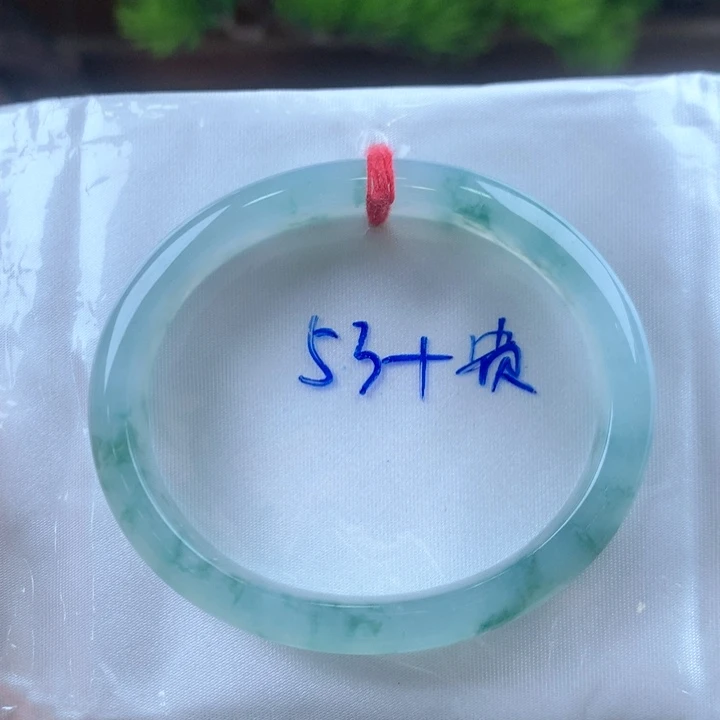 翡翠手镯未镶嵌手镯