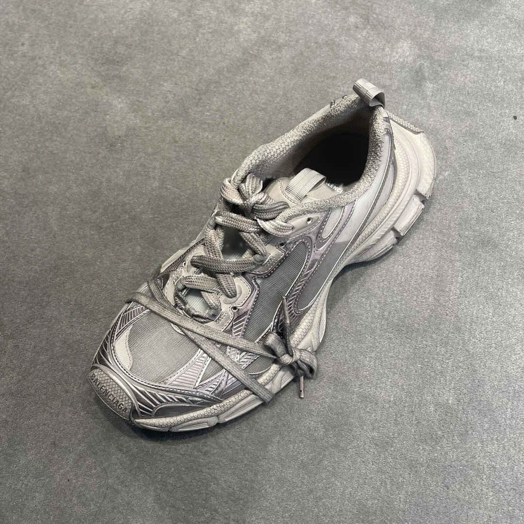 全新未使用 Balenciaga/巴黎世家 米兰专柜 3XL运动鞋 3-4周到