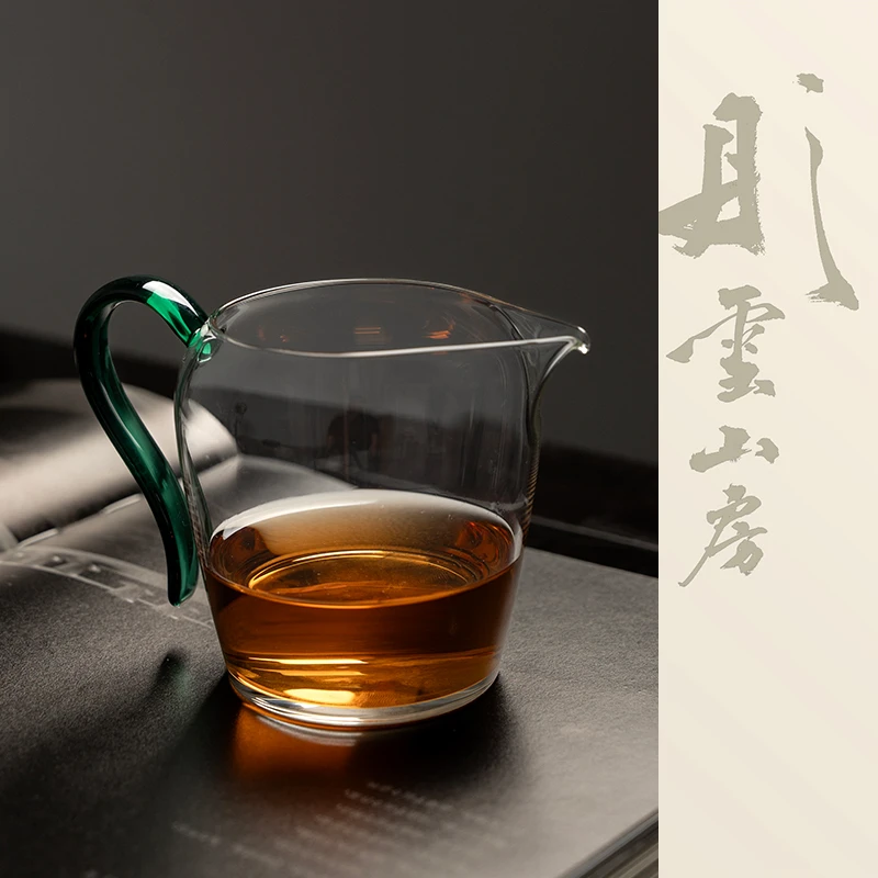 玻璃湖绿色手把满月公道杯