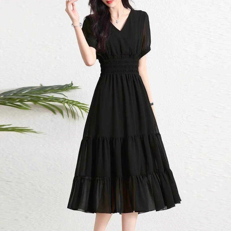 黑色连衣裙女夏2025新款高级感气质名媛修身显瘦别致纯色雪纺裙子