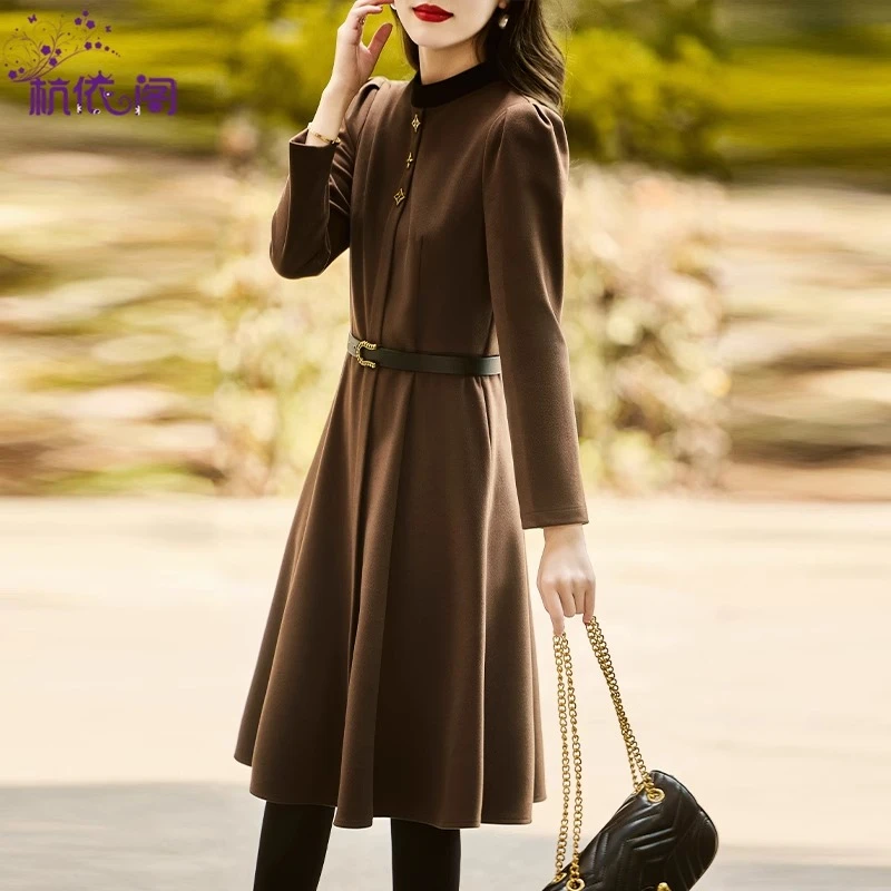 毛呢连衣裙女2025年早秋新款高级感气质洋气收腰显瘦春秋长袖裙子