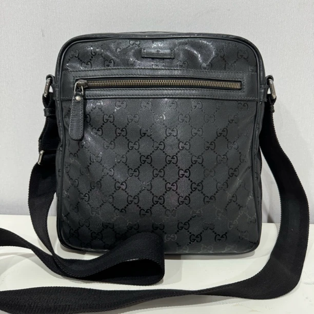 95新 GUCCI/古驰 黑色水晶皮老花中号记者包
