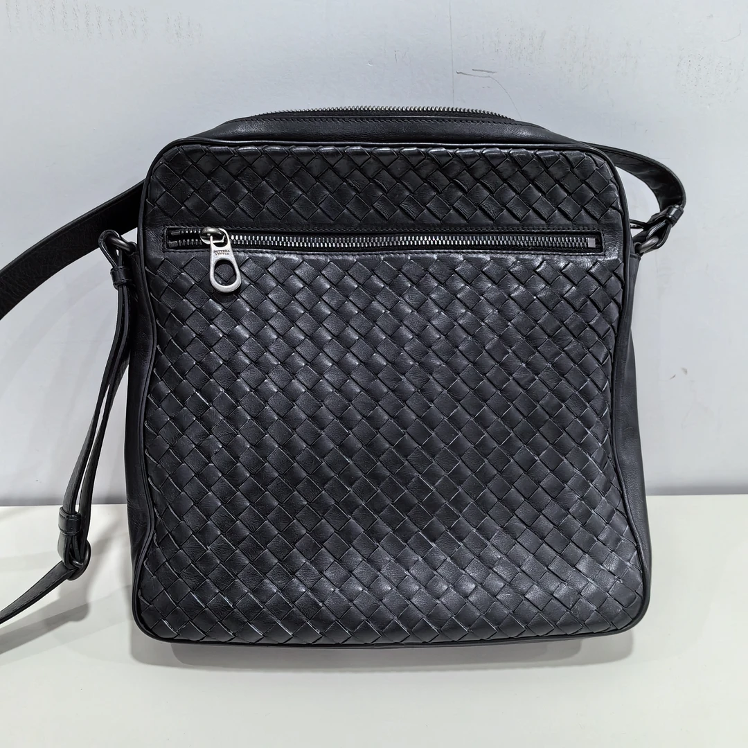 95新 BOTTEGA VENETA/葆蝶家 单肩斜挎包，记者包