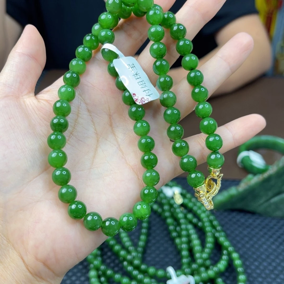 和田玉（碧玉）颈饰未镶嵌