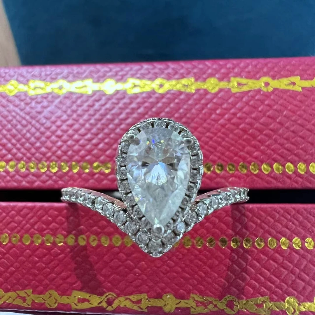 带包装戒指 V排水滴戒指两克拉2ct-H