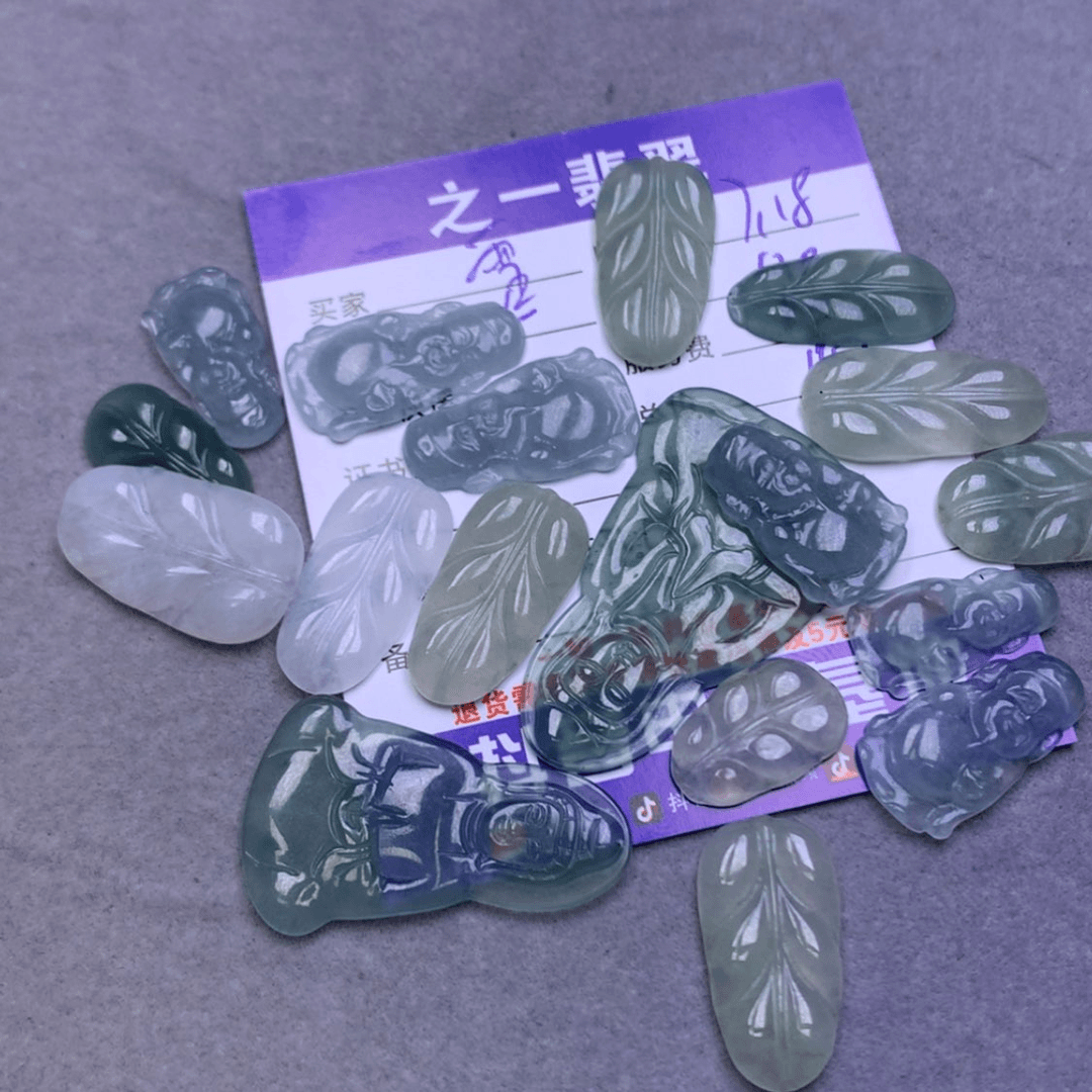 【闪购商品】翡翠颈饰未镶嵌雪*