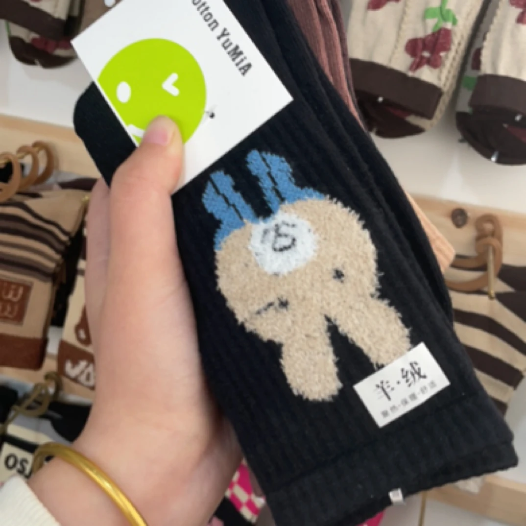 羊绒秋冬保暖加厚袜子女中筒冬季