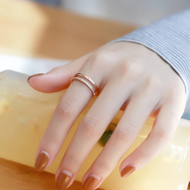 钛钢戒指 不掉色女款轻奢时尚指环简约ins网红玫瑰金情侣食指百搭