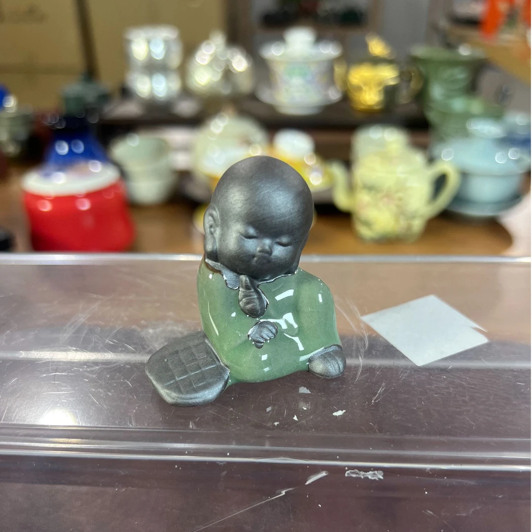 【闪购产品】c17哥窑善意小和尚紫砂摆件1
