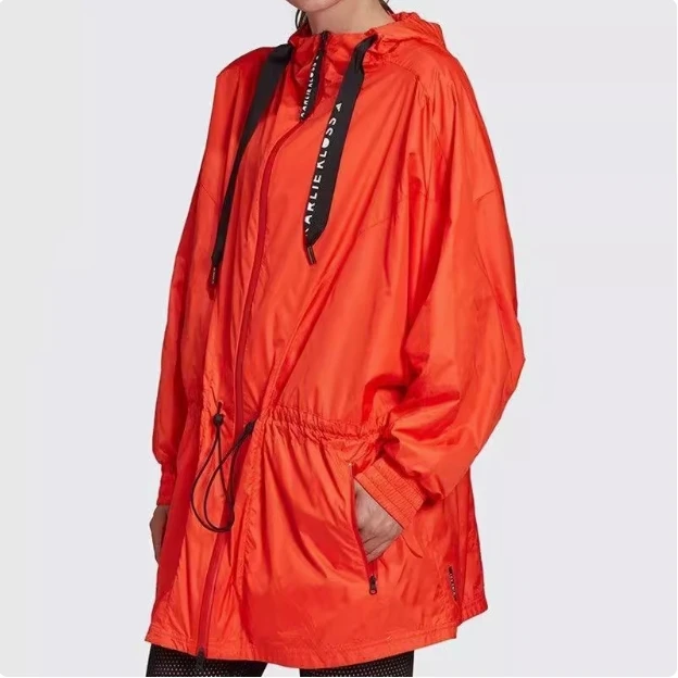 adidas/阿迪达斯时尚户外休闲防风连帽防水透气冲锋衣A331 GH7365