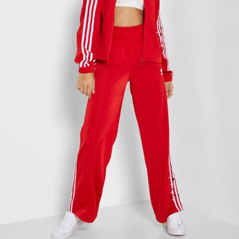 adidas/阿迪达斯三叶草缀刺秀心形细节运动长裤女款红色   GK7177