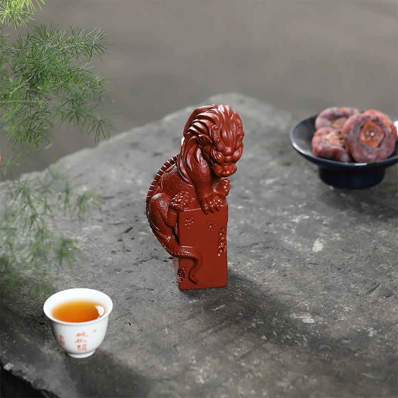 宜兴纯手工制作原矿朱泥瑞兽盘龙紫砂茶宠摆件茶玩