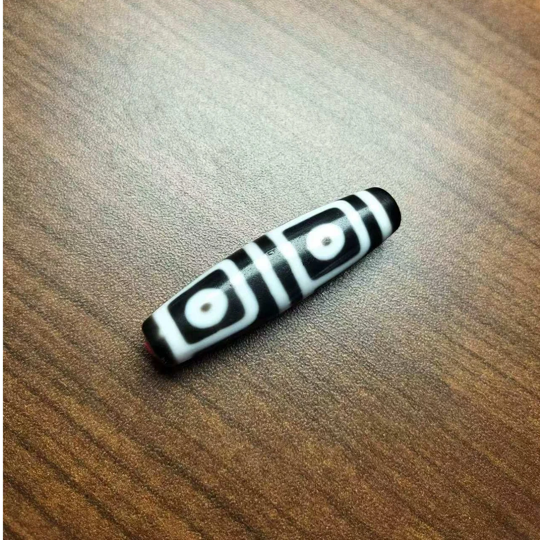 弯弯聚缘手工玛瑙玉髓四眼