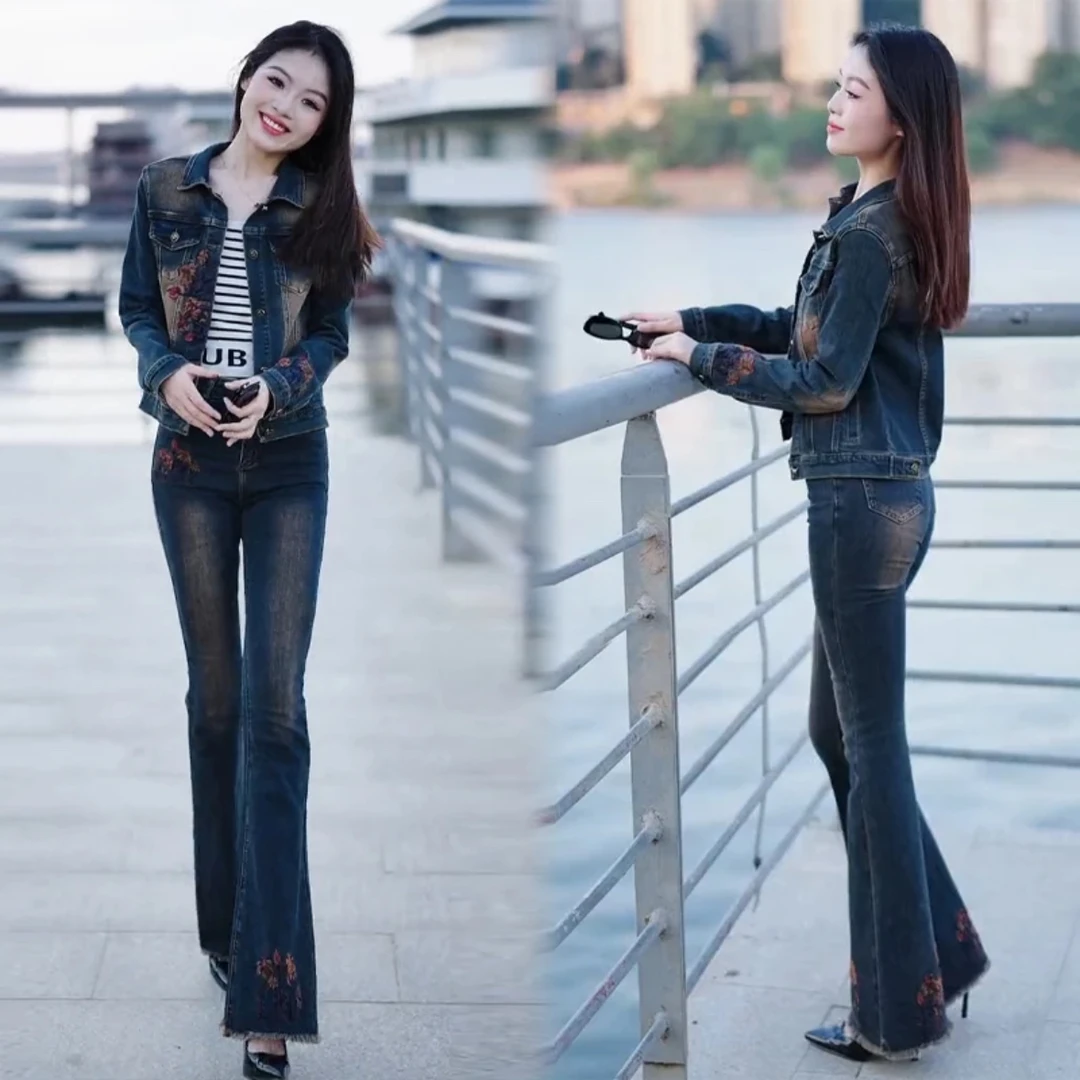 秋季新款刺绣花朵脚口毛边微喇叭裤绣花牛仔外套复古修身时尚套装