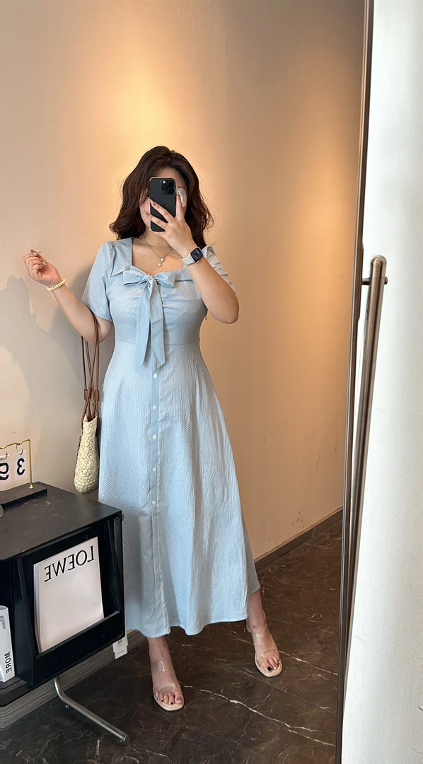 兜兜 【海盐椰椰】法式方领蝴蝶结肌理感面料收腰连衣裙 WP666