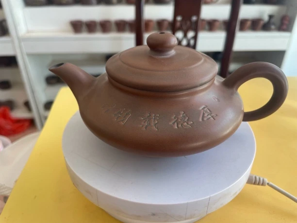 70米手工坭兴陶壶