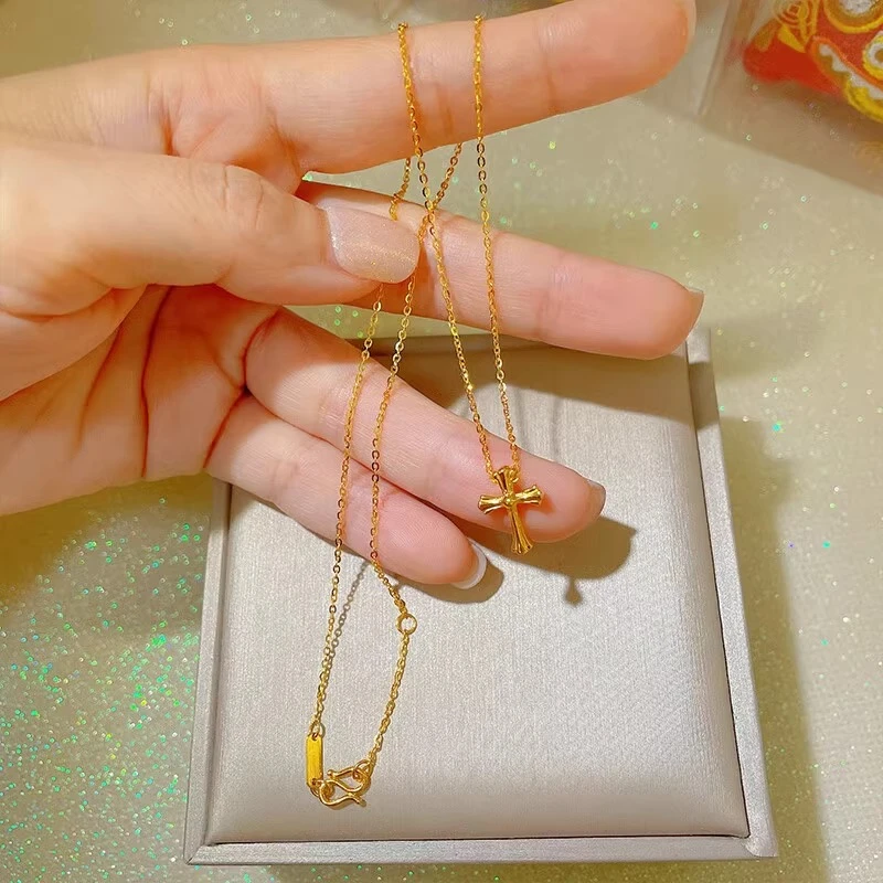 铜合金项链 百搭十字架项链女本命年锁骨链轻奢小众新年礼物时尚