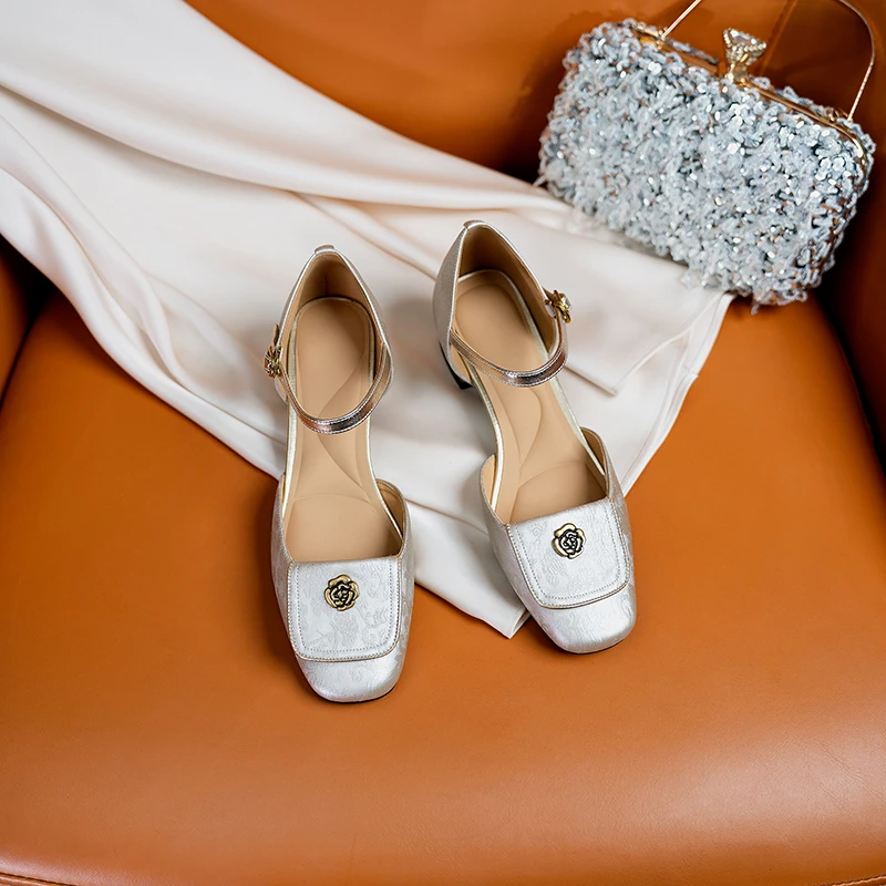 【牛皮仙】跟高4cm/24年新款真皮包头凉鞋女粗跟山茶花新中式女鞋