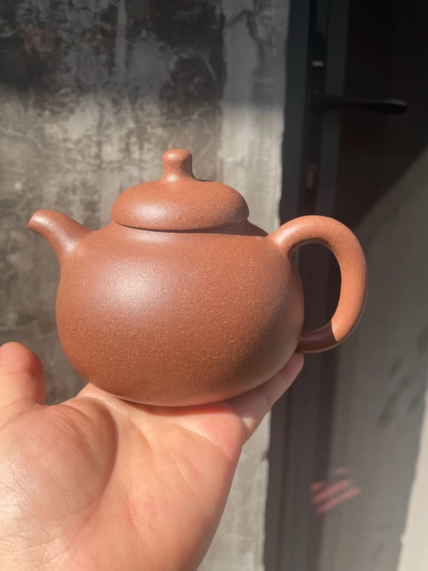 宜兴原矿紫砂壶，乳鼎壶，红降坡泥，半手工制作，容量360cc