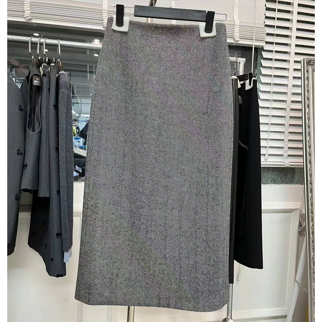 咩咩人字纹料显瘦开叉女士优雅半裙