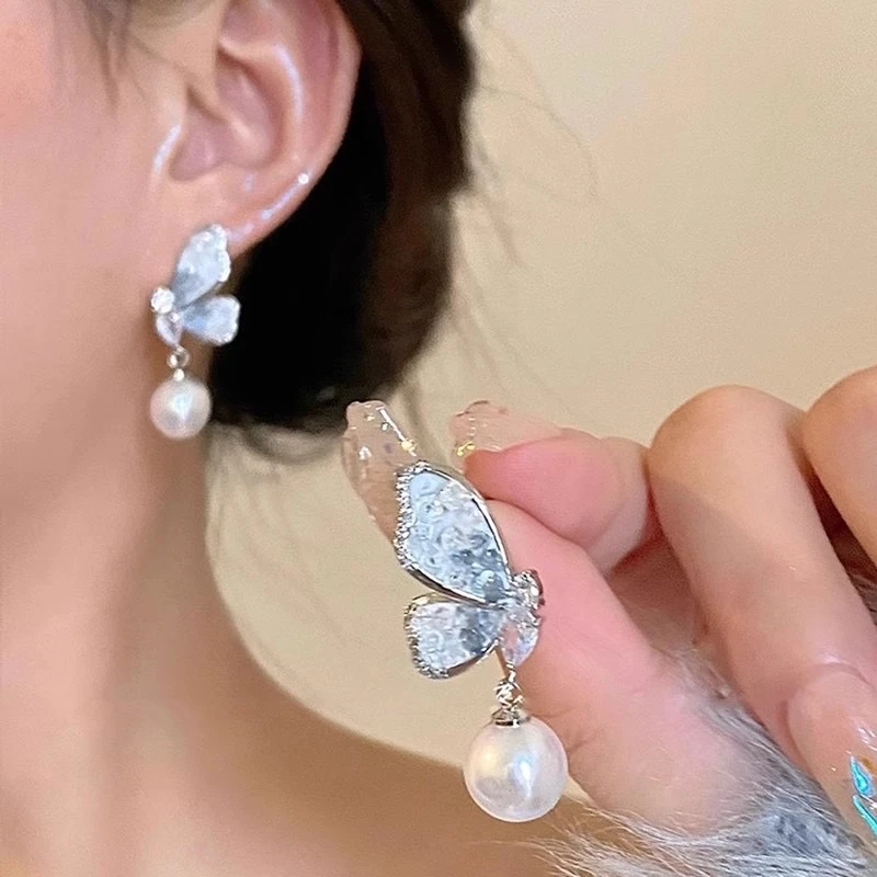 合金耳饰 蓝色仿水晶蝴蝶耳坠时尚百搭超仙小众法式轻气质少女