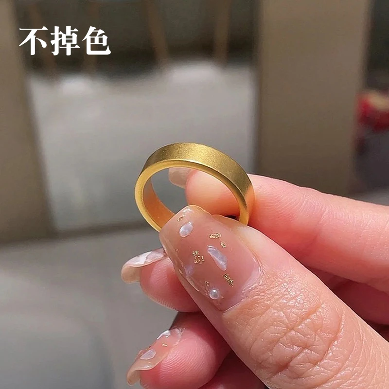 钛钢戒指 古法素圈镀18K金戒指男女经典情侣指可调节戒指时尚窄版