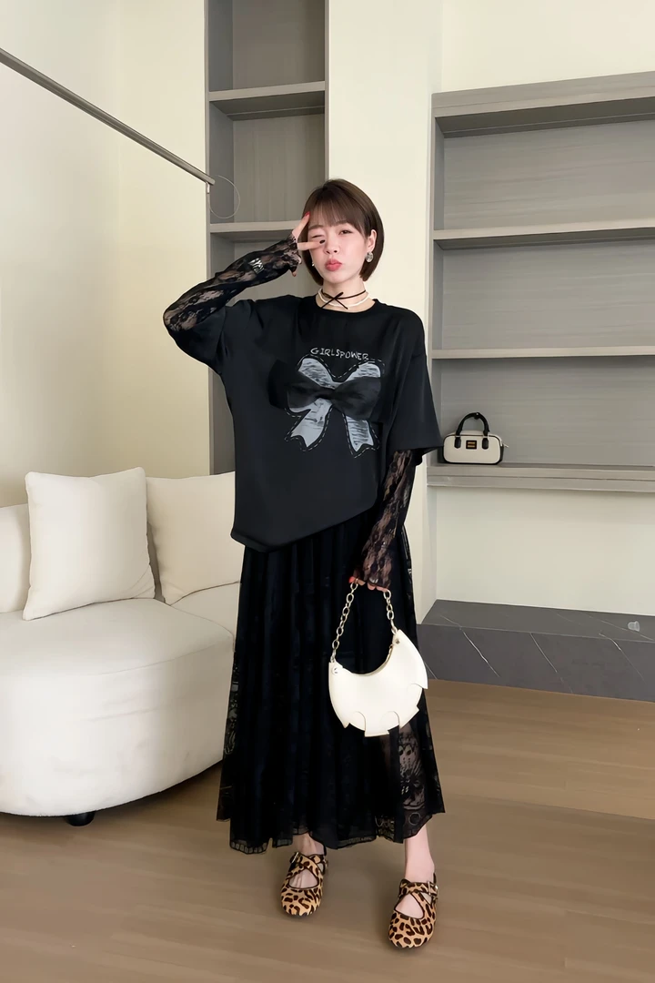 琳六6.高级感蝴蝶结装饰印花短袖T恤女2024新款显瘦别致上衣126