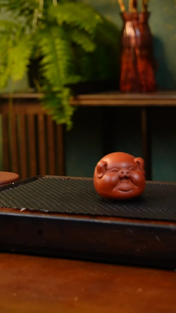 【闪购商品】紫砂笑脸猪