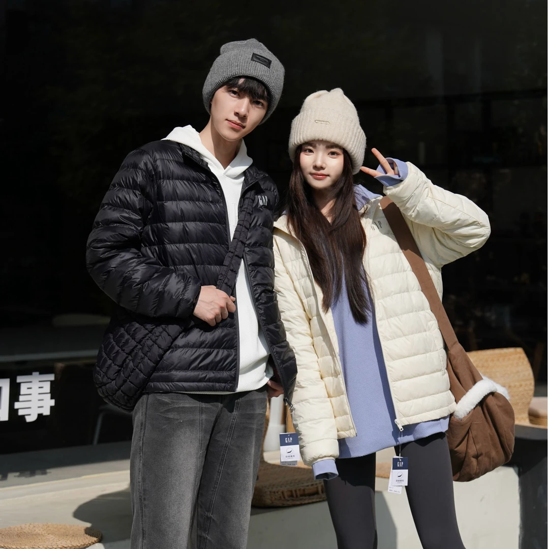 Gap男女装2024秋冬新款印花logo多口袋小立领羽绒服外套 DR