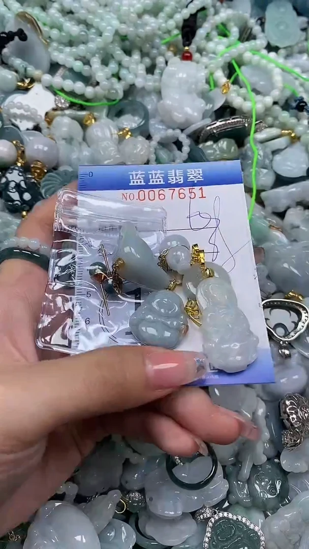 【闪购商品】翡翠颈饰未镶嵌闪购0067651